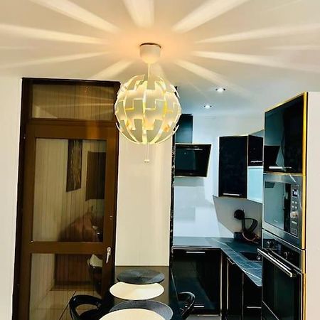 Appartement Moderne Vieille Ville Parking Gratuit Annecy Exterior photo